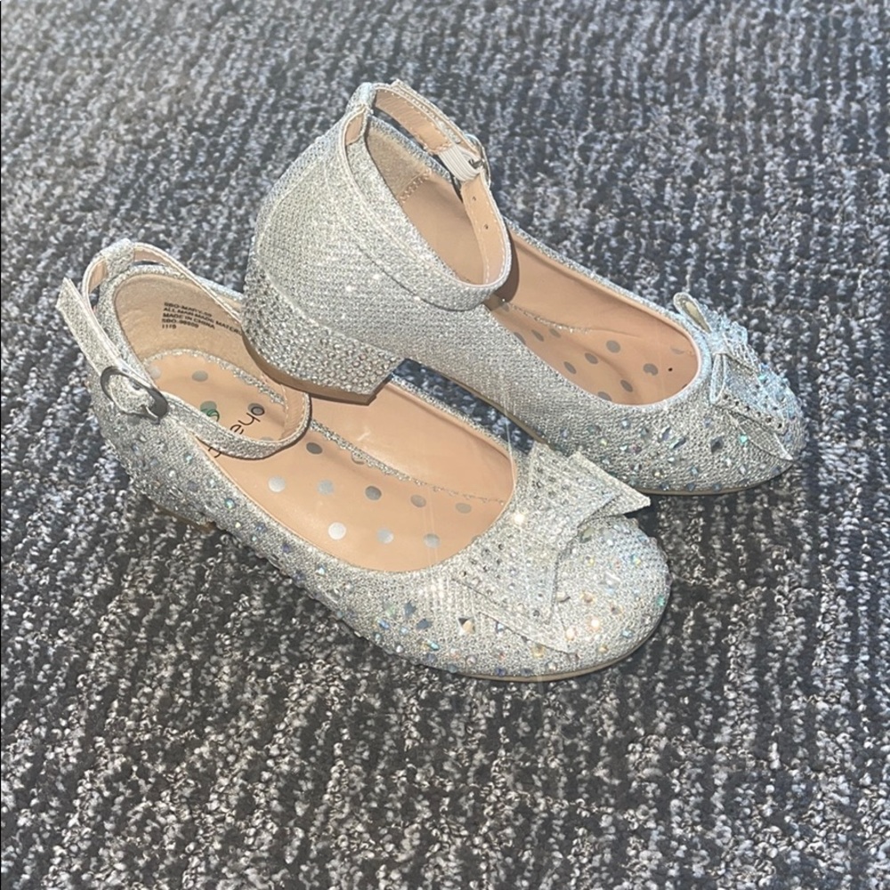 Girls rhinestone dress shoes